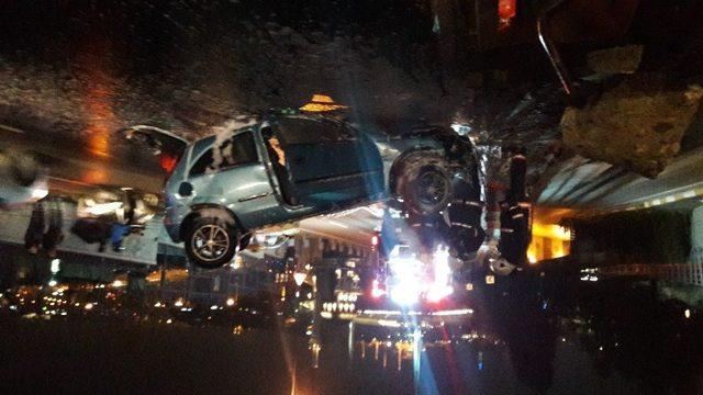 Unkapanı K&ouml;pr&uuml;s&uuml;nde Kaza Yapan Ara&ccedil; Yandı 1