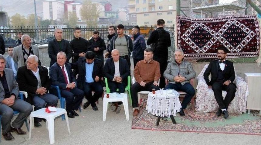 Vali Toprak, Gen&ccedil; &Ccedil;iftlerin D&uuml;ğ&uuml;n T&ouml;renine Katıldı