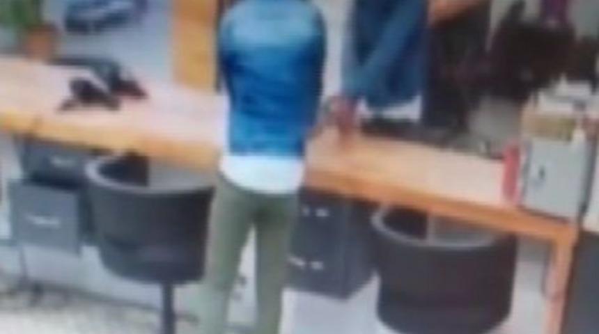 (&ouml;zel Haber) Şişli&rsquo;de 30 Saniyede Cep Telefonu Hırsızlığı Kamerada