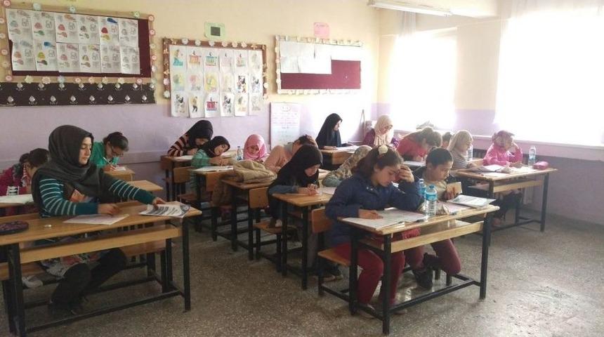 Ağrı&rsquo;da Kur&rsquo;an Meali Sınavı Yapıldı