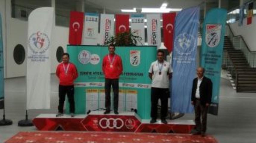 Vanlı Bayrak T&uuml;rkiye Birincisi Oldu