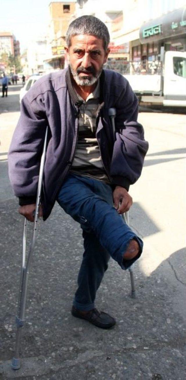 Engellinin Protez Bacağını Çaldılar 1