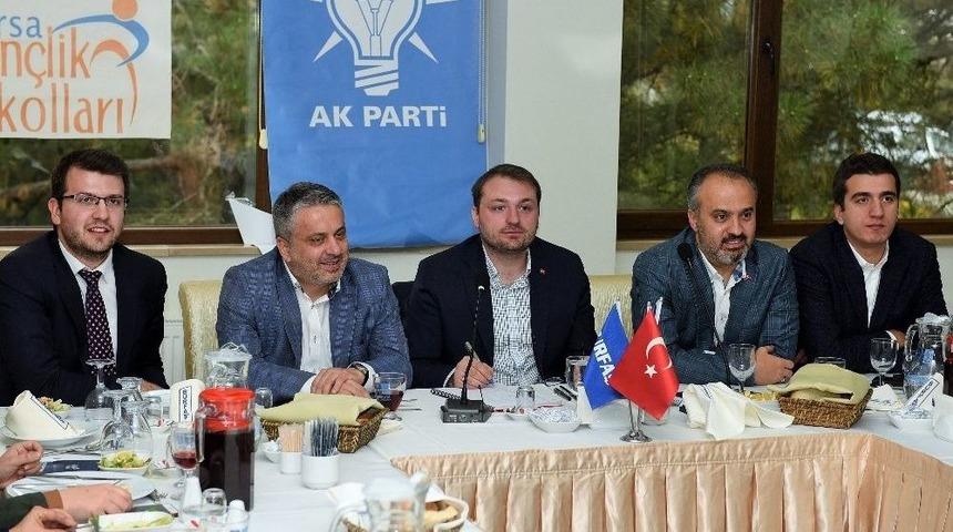 Başkan Aktaş, Ak Partili Gen&ccedil;lerle Buluştu
