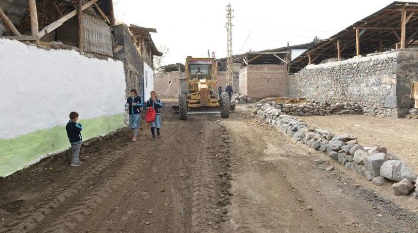 Yakutiye, Kardan &Ouml;nce İki K&ouml;y&uuml; Asfaltla Buluşturmak İstiyor