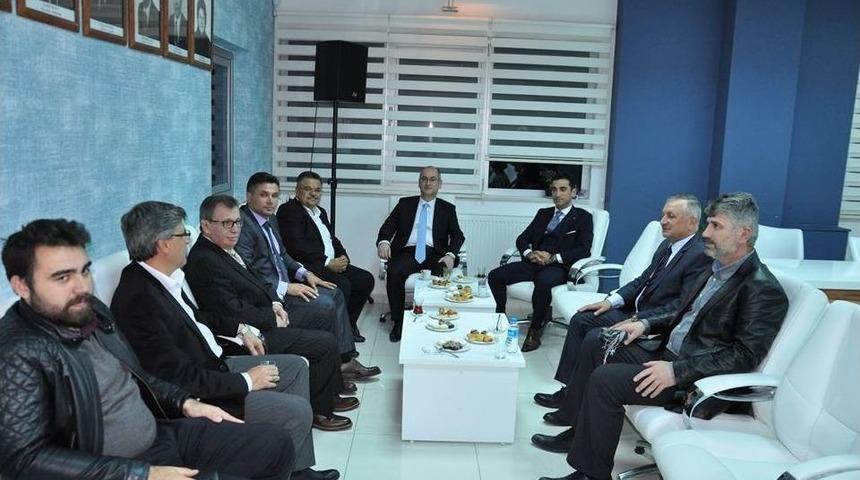 Başkan Yağcı, Tiyatro G&uuml;nleri Gala Gecesi&rsquo;ne Katıldı