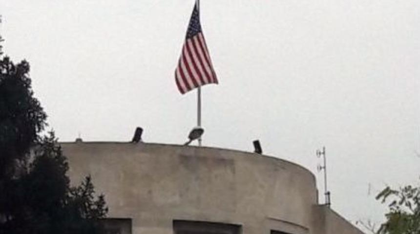 Abd B&uuml;y&uuml;kel&ccedil;iliğinde Bayraklar Yarıya İndirildi