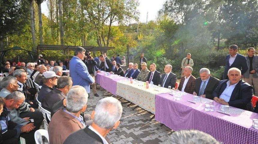 Vali Coşkun: &ldquo;k&ouml;y&uuml;m&uuml;zdeki Eksikleri Elbirliği İle Gidereceğiz&rdquo;