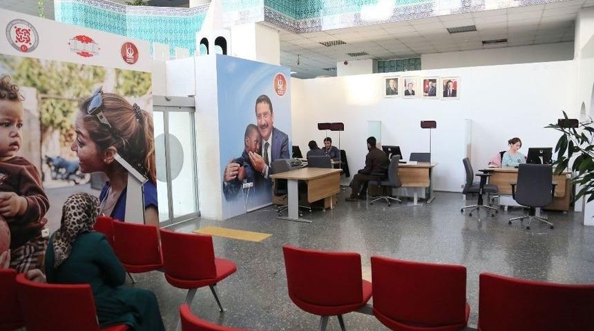 G&ouml;&ccedil;men Merkezi Hayatlarını Kolaylaştırdı