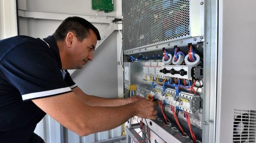 G&uuml;neş Panelleri &Ccedil;oğalıyor, İzmir Kazanıyor