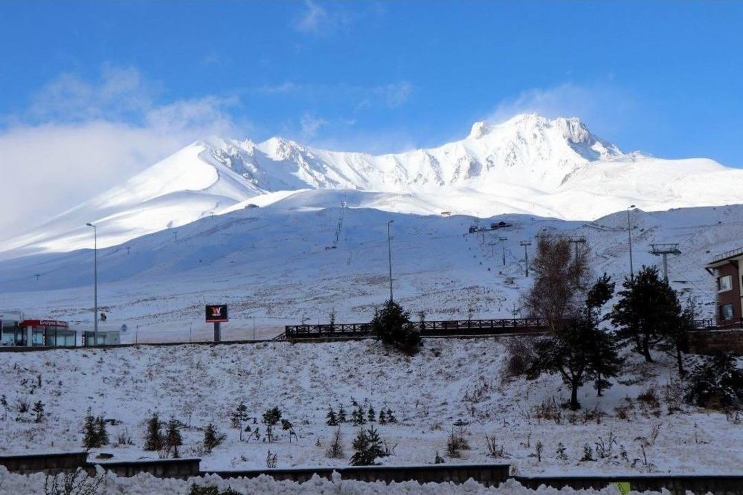 Erciyes&rsquo;te Kar Sevinci