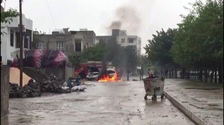 Siverek’te Park Halindeki Otomobil Alev Topuna Döndü