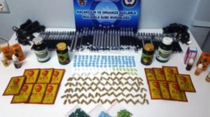 Emniyet Ekiplerinin Operasyonunda Cinsel Uyarıcı Hap Ele Ge&ccedil;irildi