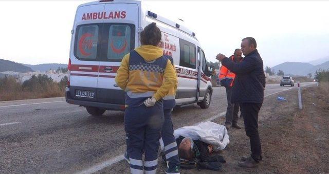 Kontrolden &Ccedil;ıkaran Ara&ccedil; Şarampole Yuvarlandı: 3 Yaralı 1