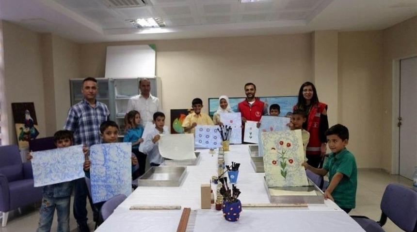 Suriyeli Sokak &Ccedil;ocukları Spor Etkinlikleri İle Rehabilite Ediliyor