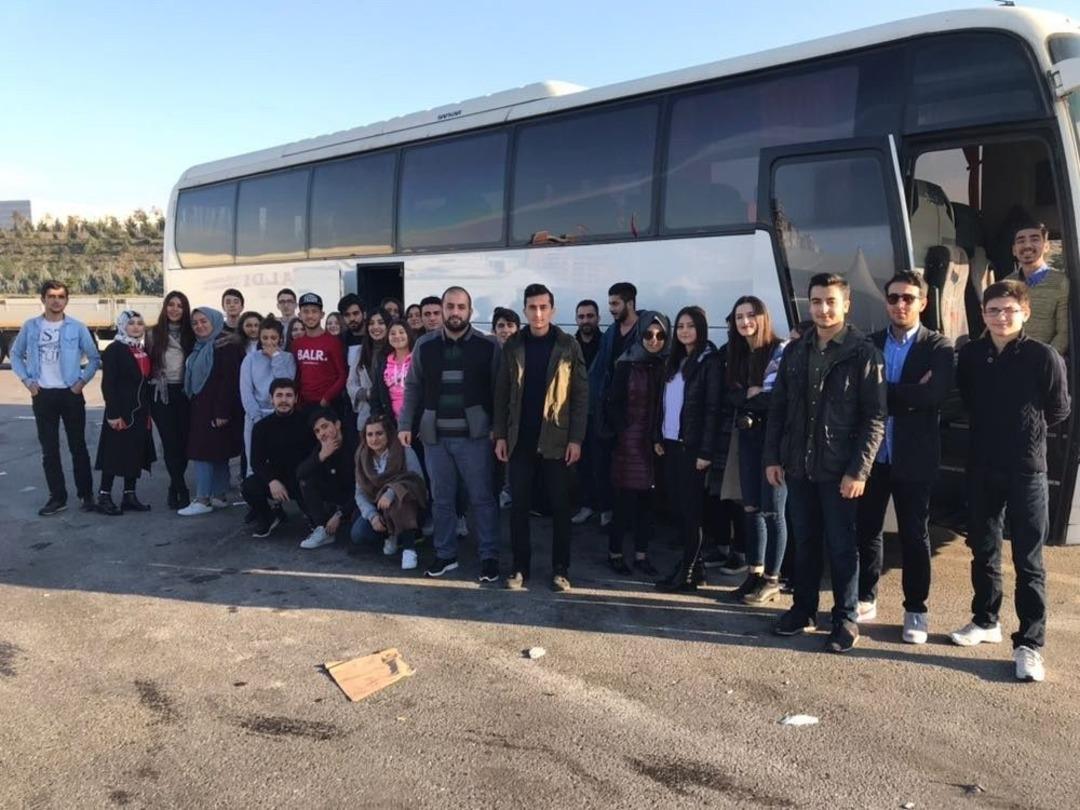 Simurglu &Ouml;ğrenciler Ecdadının İzinde