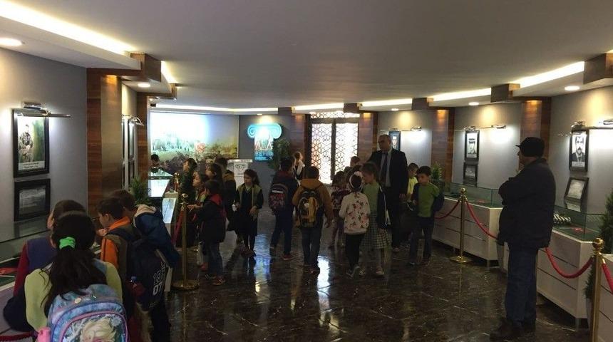 Alaşehirli Minikler Tarihe Yolculuk Etti