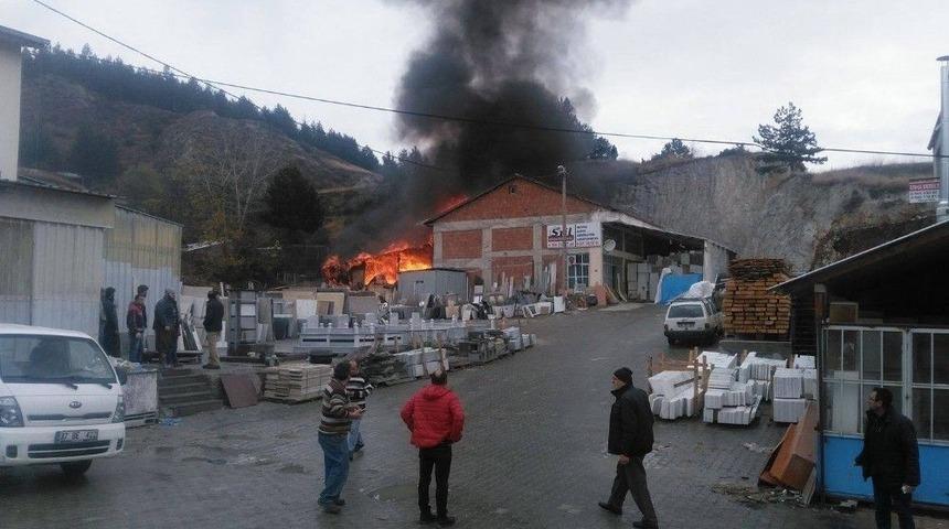 Tinerle Soba Yakmak İsterken Fabrikayı Yaktı