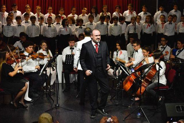 &Uuml;nl&uuml; Tenor Aysev&rsquo;den Uysal&rsquo;a &Ouml;vg&uuml; 1