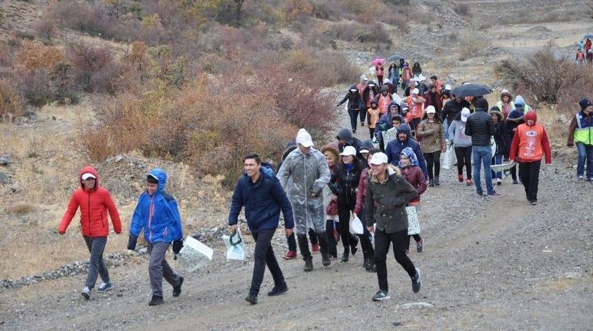 &Ouml;ğrenciler "meşe Palamudu Toplama" Etkinliğinde Buluştu