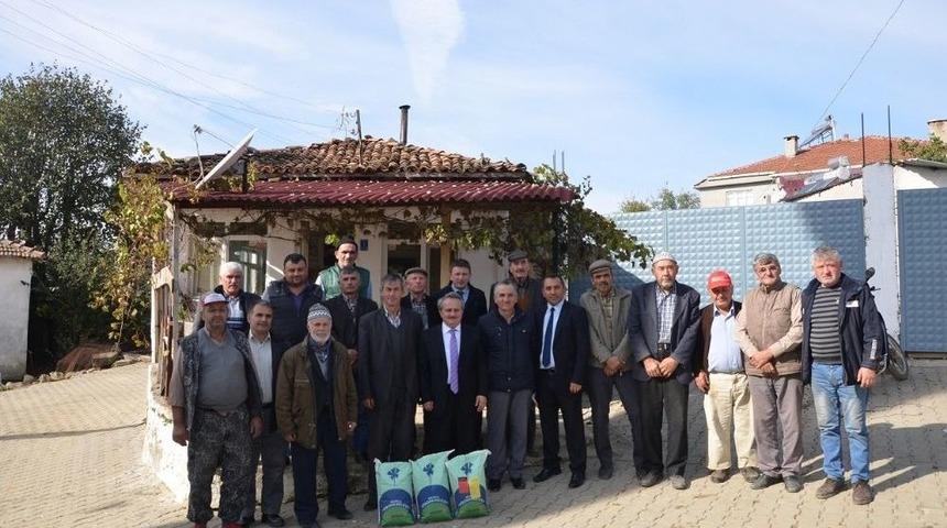 Tekirdağ&rsquo;da &Uuml;reticilere İtalyan &Ccedil;imi Ve Yonca Tohumu