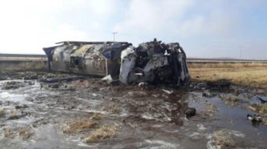 Konya&rsquo;da Glikoz Y&uuml;kl&uuml; Tanker Devrildi: 1 Yaralı