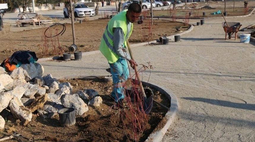Burhaniye&rsquo;de Parkların Sayısı Artıyor