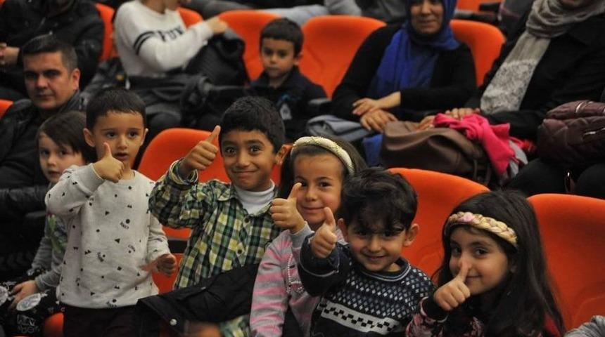 Adnan Menderes K&uuml;lt&uuml;r Merkezi&rsquo;nde &Ccedil;ocuklar Unutulmuyor