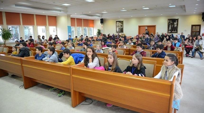 Yıldırım&rsquo;ın Geleceği &Ccedil;ocukların Ellerinde Y&uuml;kseliyor