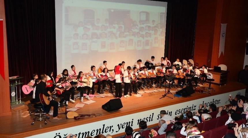 Adıyamanlı Minik &Ouml;ğrencilerden Cumhuriyet Etkinliği