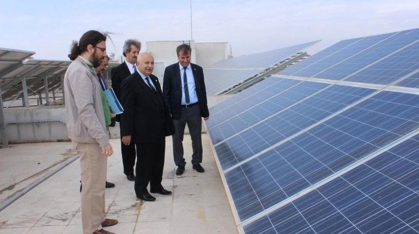 Fak&uuml;lte Binası Elektrik İhtiyacını G&uuml;neş Panelleriyle Sağlıyor