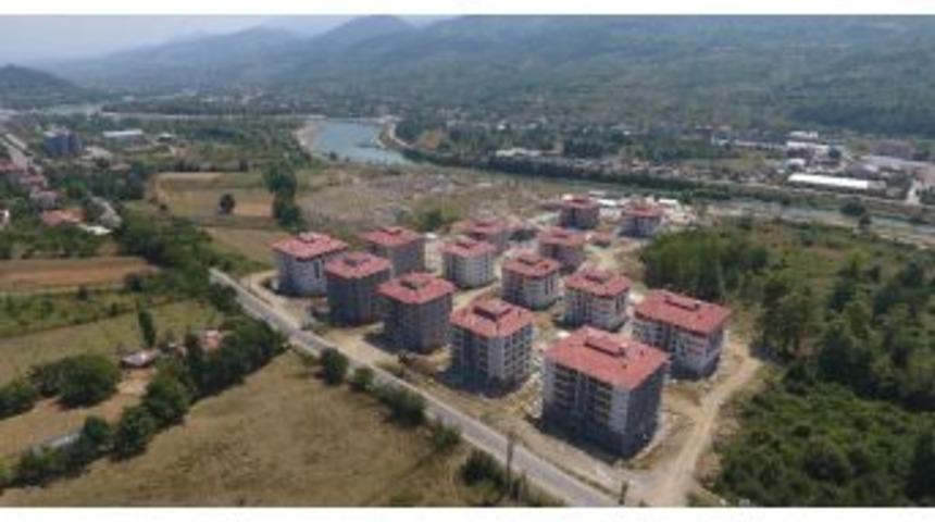 &Uuml;niversite &Ouml;ğrencileri Kolay Ulaşım İ&ccedil;in K&ouml;pr&uuml; İstiyor