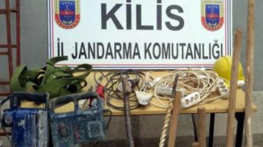 İzinsiz Kazı Yapan 7 Kişi Yakalandı