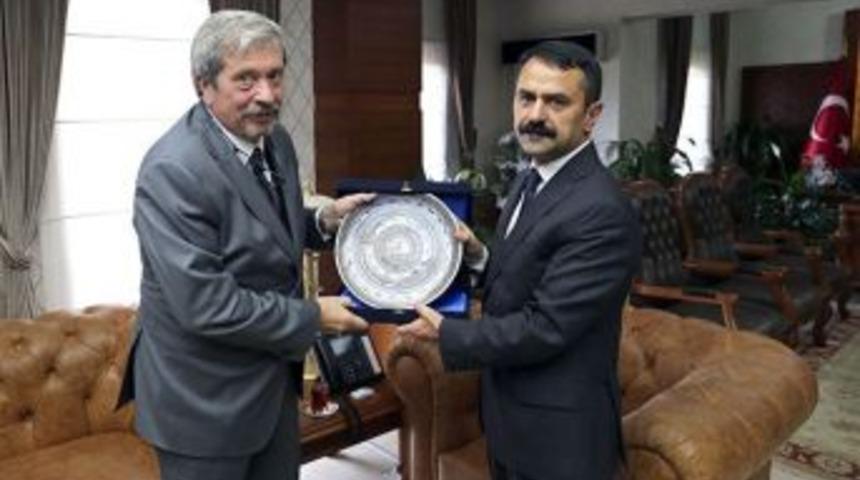 Arjantin B&uuml;y&uuml;kel&ccedil;isi Tettamanti, Vali Aktaş&rsquo;ı Ziyaret Etti