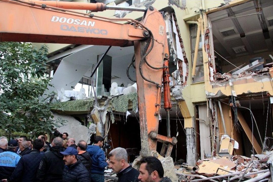 Naci Ekşi: &ldquo;burası Ka&ccedil;ak İnşaat Değildir&rdquo;