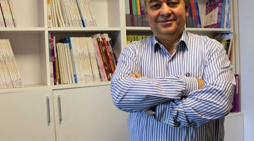 Eğitimci Adil Kurt: "velilerdeki En B&uuml;y&uuml;k Dert Okul Notu, Bu Konuda &Ouml;ğretmenlere G&uuml;venilmeli"