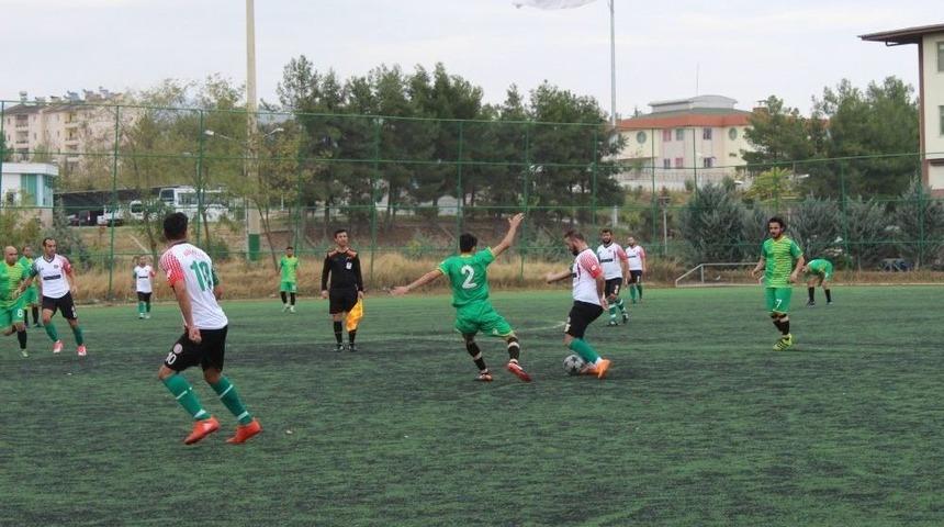 Adıyaman Belediyesi İşitme Engelliler Futbol Takımı:3- 1:karşıyaka Duymazlar Spor Kul&uuml;b&uuml;