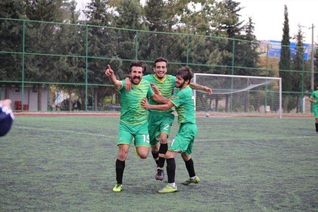 Adıyaman Belediyesi İşitme Engelliler Futbol Takımı:3- 1:karşıyaka Duymazlar Spor Kulübü