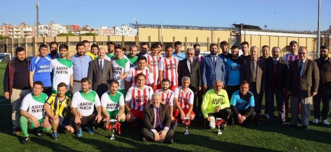 M&uuml;ft&uuml;l&uuml;k Turnuvasının Şampiyonu Nazilli Oldu