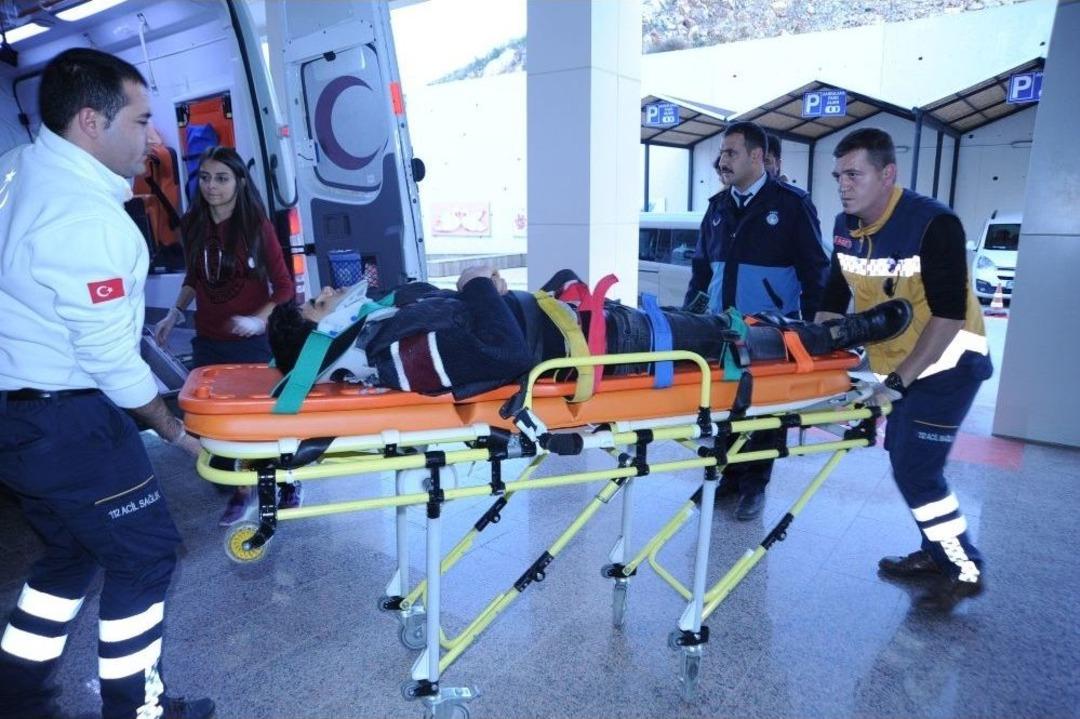 &Ccedil;ocuğa &Ccedil;arpan Kamyon S&uuml;r&uuml;c&uuml;s&uuml; Durup Kendini İhbar Etti