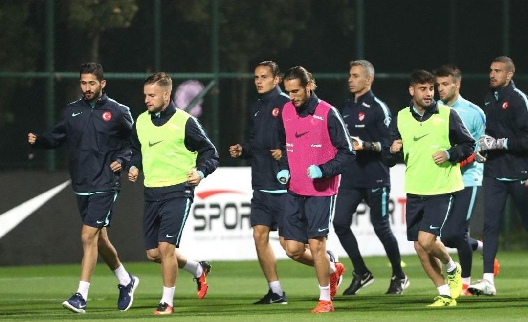 A Milliler Kampa Girdi