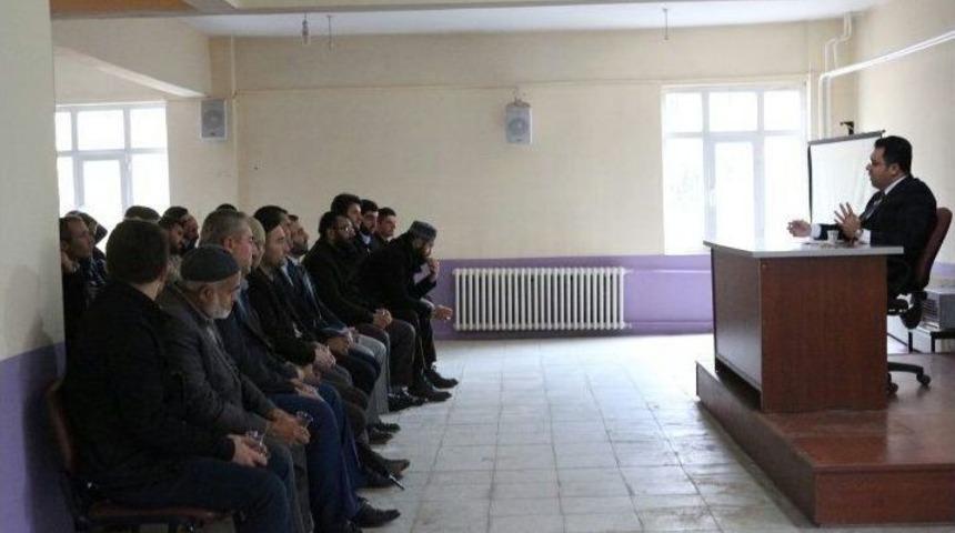 Kaymakam &Ouml;zcan, İmamlarla Bir Araya Geldi