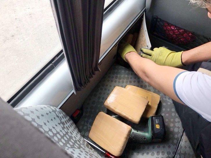 Van Polisi 10 Ayda 3 Ton 695 Kilo Uyuşturucu Ele Geçirdi G4