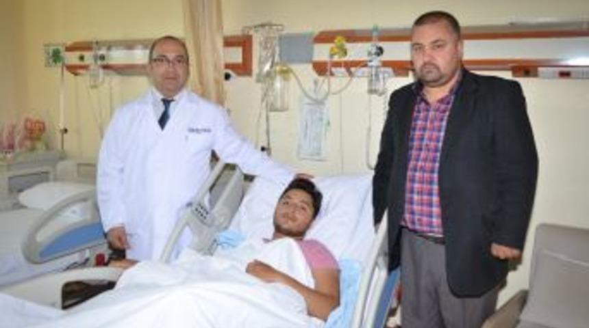 Ae&uuml;&rsquo;de &lsquo;damardan Pıhtı &Ccedil;ıkarma&rsquo; Ameliyatı Yapıldı