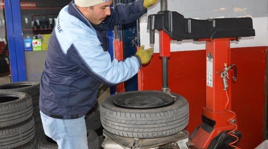 Kış Lastiği Yoğunluğu Başladı