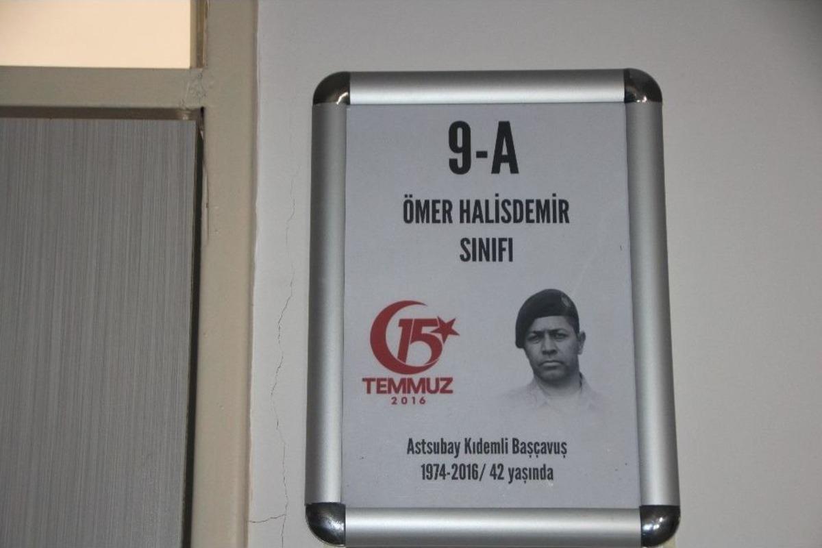 Bilecik&rsquo;te Bir Okuldaki Sınıflara 15 Temmuz Şehitlerinin İsimleri Verildi