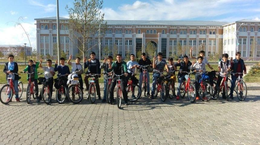 Ağ&ccedil;ed İzcileri Sağlıklı Yaşam İ&ccedil;in Pedal &Ccedil;evirdi