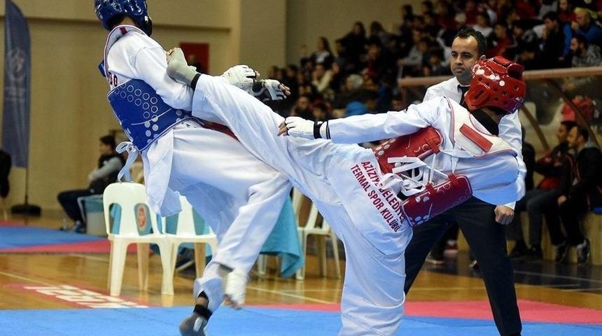 Aziziye Belediyesi’nde Milli Heyecan