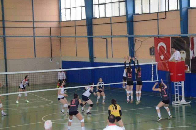 Bozüyük Belediyesi İdman Yurdu Spor: 3 Bursa 4m : 1