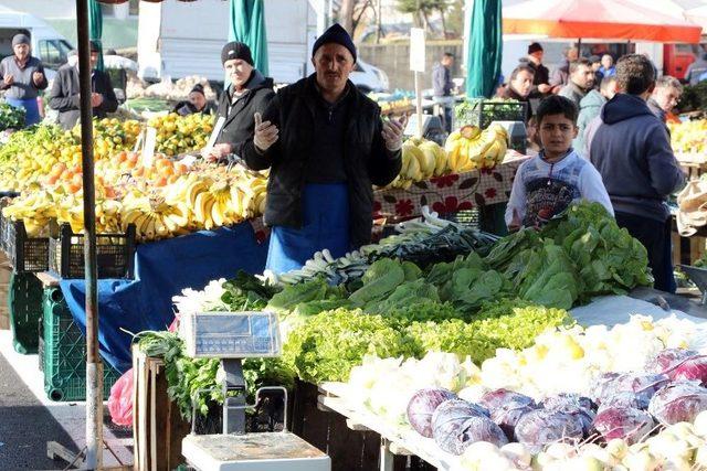 Sebzeci Ve Pazarcı Esnafı Yeni Yerlerine Taşındı