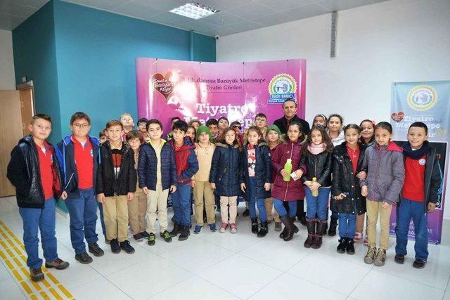 Metristepe Tiyatro G&uuml;nleri&rsquo;nde &Ccedil;ocuk Oyunları Seyircisi İle Buluştu 2